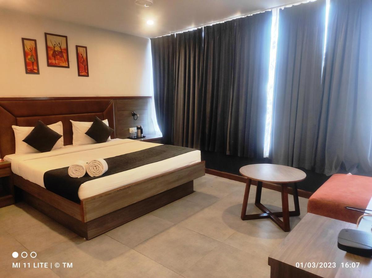 Hotel K79 Džamšédpur Exteriér fotografie