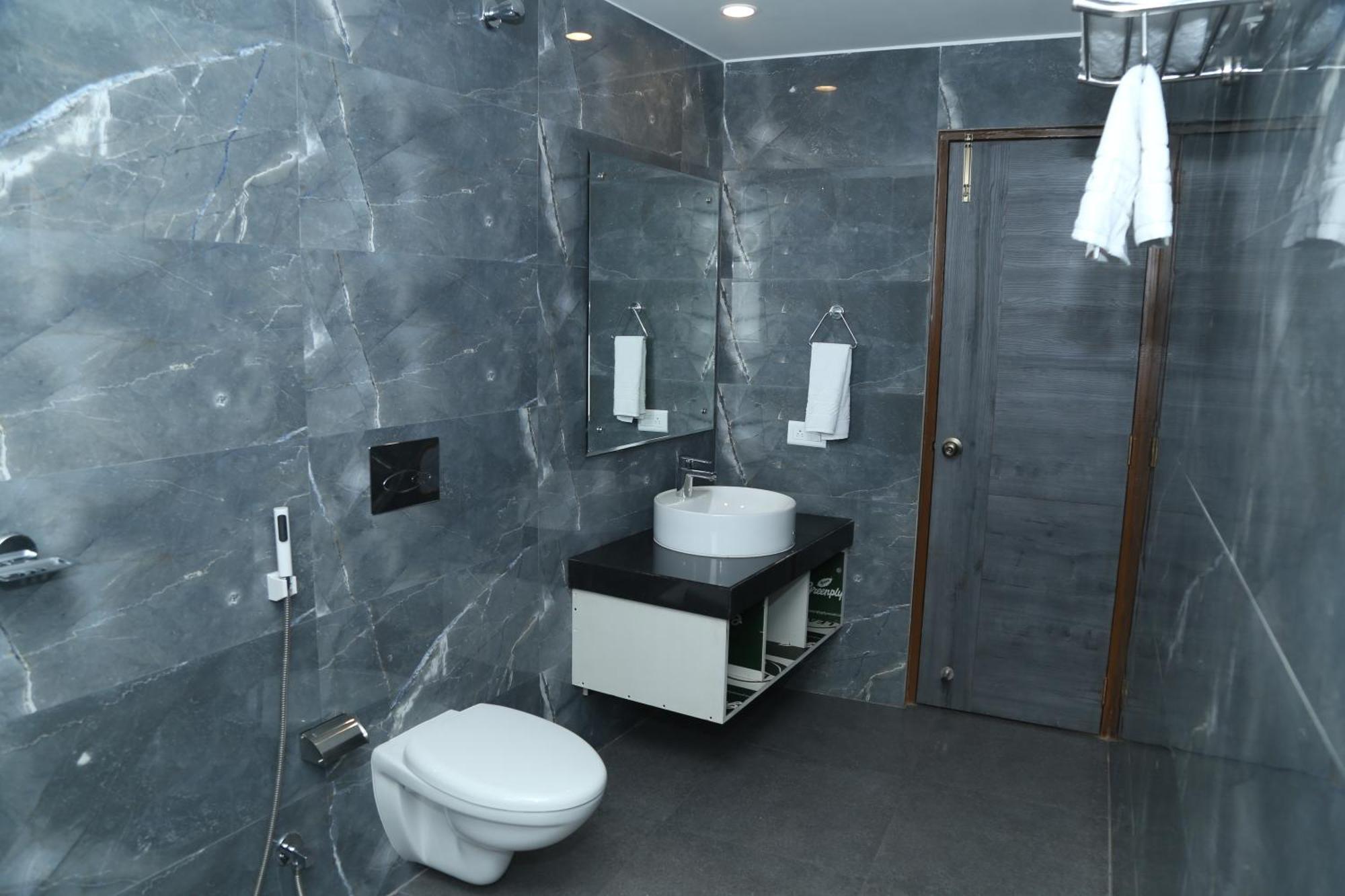 Hotel K79 Džamšédpur Exteriér fotografie